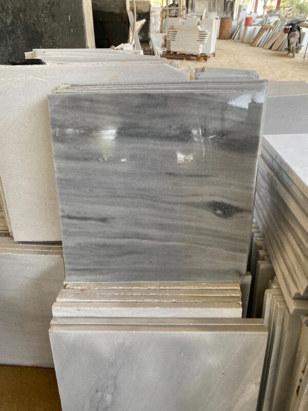 Paver Pic 20 - Silver Carrara Cloudy Vein Polished