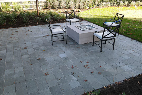 Paver Pic 39 - Bluestone Blue Thermal Tumbled 8x8