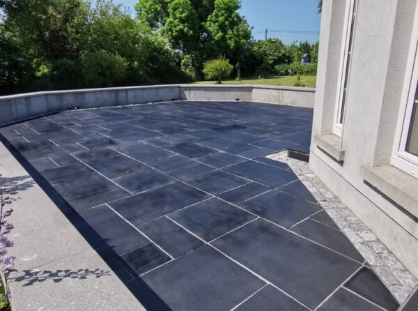 Paver Pic 4 - Bluestone Charcoal