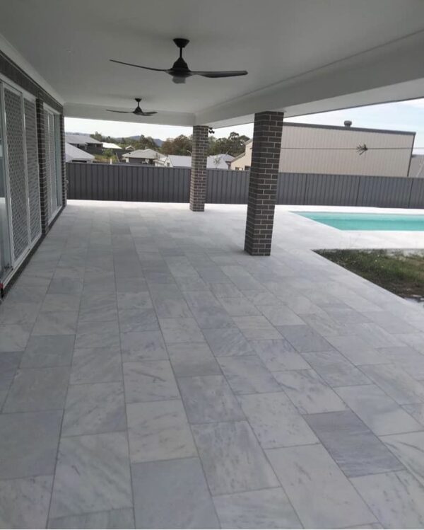 Paver Pic 5 - Silver Carrara Cloudy Vein